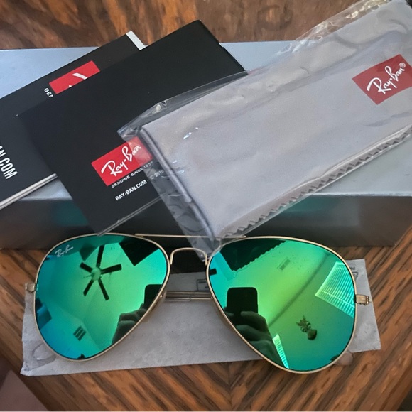New Rayban aviators - Picture 1 of 4